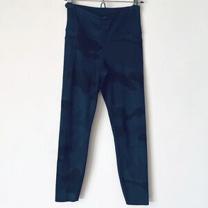 GAP GapFit XS Navy Camp High Rise Power 7/8 Leggings